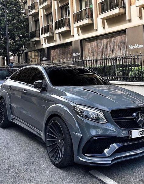 Gle 63, Mercedes Benz Gle Coupe, Benz Suv, Mercedes Auto, Mercedes Brabus, Black Mercedes, Luxury Car Photos, Mercedes Suv, Luxury Boat