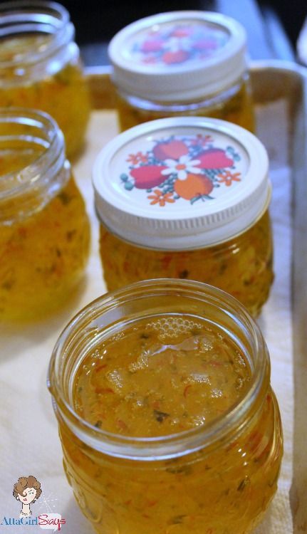 Homemade Pepper Jelly, Pepper Jelly Recipe, Canning Peppers, Pepper Jelly Recipes, Jalapeno Jelly, Hot Pepper Jelly, Canning Jam, Homemade Jelly, Jelly Recipe