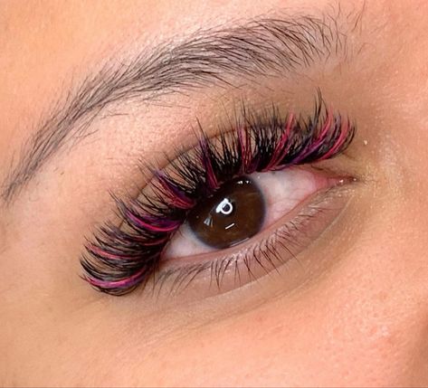 Hot Pink Lash Extensions, Colourful Eyelash Extensions, Pink Lash Extensions Styles, Black And Pink Lash Extensions, Pink And Black Eyelash Extensions, Hybrid Lash Extensions With Color, Colored Lash Extensions Pink, Colour Lashes Extensions, Colourful Lashes