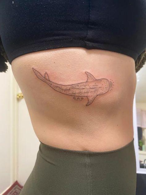 Whale Shark Tattoo Placement, Whale Shark Tattoo Ribs, Whale Shark Rib Tattoo, Fineline Whale Shark Tattoo, Shark Tattoo On Ribs, Whale Shark Fine Line Tattoo, Ocean Sternum Tattoo, Shark Rib Tattoo, Sea Creature Tattoo