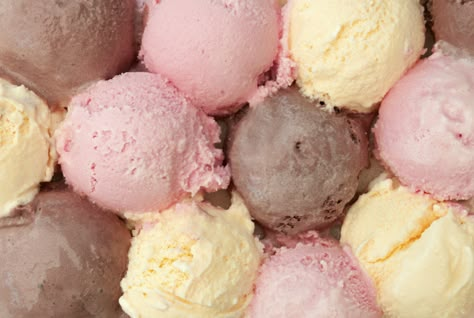 Cream Core, Halo Top Ice Cream, Ice Cream Background, Types Of Ice Cream, Neapolitan Ice Cream, Premium Ice Cream, Ice Cream Day, Ice Cream Scoops, Sweet Like Candy