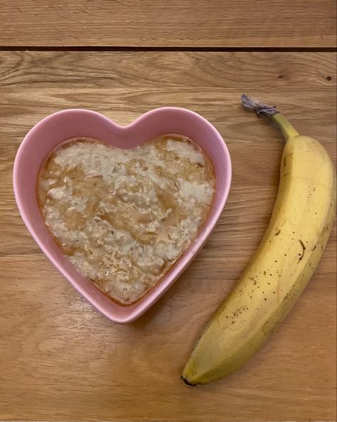 Eugenia Conney, Oatmeal Porridge, Strawberry Shortcake Cartoon, Healing Era, Breakfast Oatmeal, Porridge Oats, Healthy Lifestyle Food, The Breakfast Club, My Photos