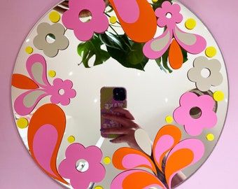 Quirky Homewares by PrintedWeird on Etsy Spiegel Diy, Funky Mirrors, Painted Mirror Art, Pink Furniture, Circle Mirror, Retro 60s, Mirror Painting, Command Strips, Diy Mirror