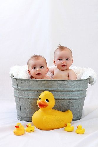 Twins in washtub with rubber ducks. . . cute baby photography idea. Twin Babies Pictures, Twin Photo Ideas, Twin Baby Photography, Twin Baby Photos, 6 Month Baby Picture Ideas, Twin Pictures, Twin Photography, Twin Photos, Cute Babies Photography