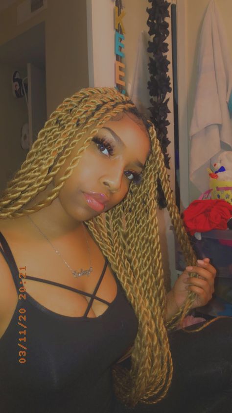 Blond Senegalese Twist, Blonde Rope Twist, Blonde Senegalese Twist, Sengalese Twists, Senegalese Twist Styles, Havana Twists, Flat Twist Updo, Havana Twist, Feed In Braids Hairstyles