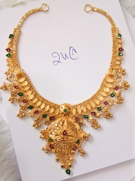 Pearl Bridal Jewelry Sets, Indian Brides Jewelry, Gold Necklace Price, Antique Necklace Gold, Indian Gold Necklace Designs, Brides Jewelry, Indian Gold Necklace, Gold Earrings For Kids, Gold Jewelry Collection