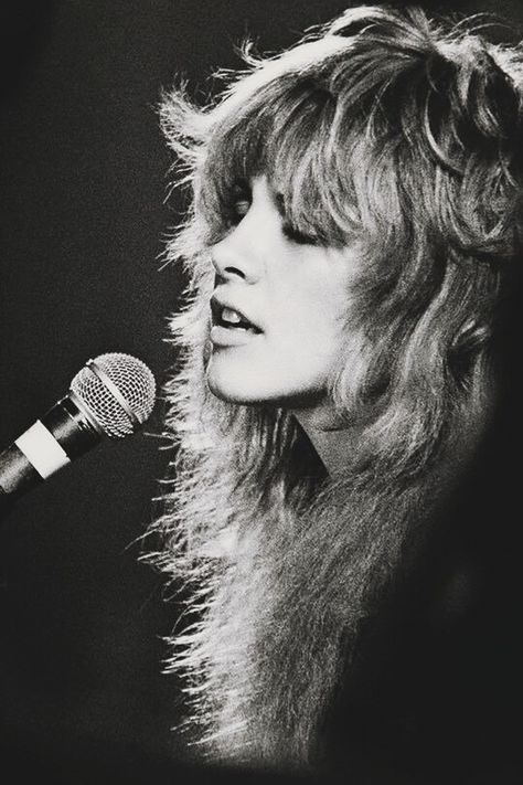 Stevie Nicks Stevie Nicks Quotes, Fleetwood Mac Live, Stevie Nick, Moda Hippie, Lindsey Buckingham, Stevie Nicks Fleetwood Mac, Musica Rock, My Chemical, Justin Timberlake