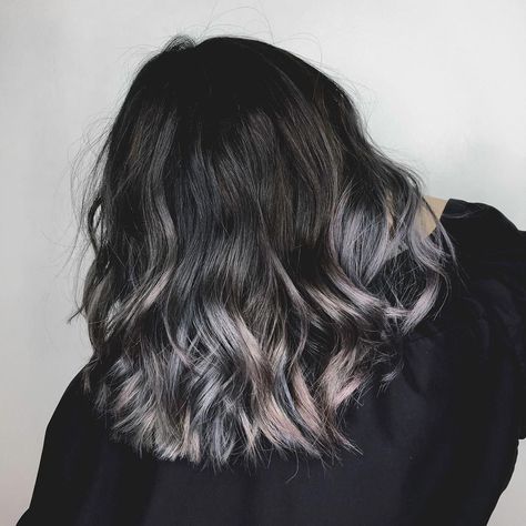 what is balayage black gray - Yahoo Image Search Results Dark Grey Balayage, Grey Balayage, Grey Ombre Hair, Gray Balayage, Highlights Color, Colour Trend, Costume Noir, Ombré Hair, Ombre Hair Color