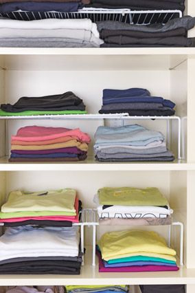 Organizing Clothes, Folded Clothes, Organized Closet, Wire Shelves, Wardrobe Organisation, Clothes Closet Organization, Shelf Dividers, Linen Closet Organization, Kids Closet Organization