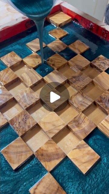 Wood And Resin Chess Board, Epoxy Resin Chess Set, Epoxy Resin Chess Board, Wood And Resin Projects, Green Chess Board, Epoxy Chess Board, Diy Resin Furniture, Resin Chess Board, Diy Chess Set