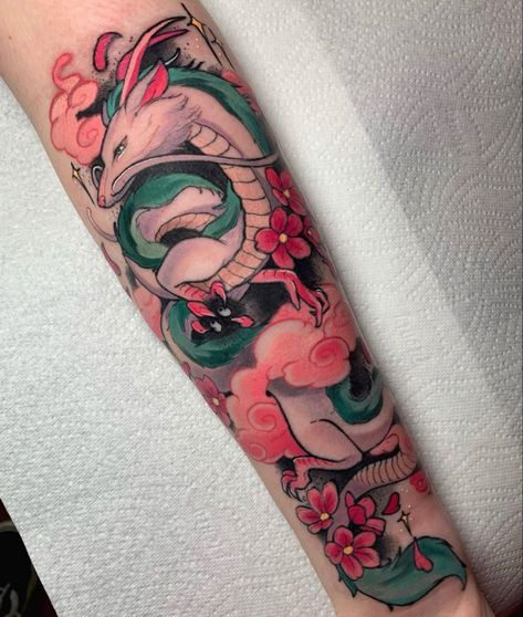 Haku Tattoo, Tatuaje Studio Ghibli, Haku Dragon, Studio Ghibli Tattoo, Spirit Tattoo, Ghibli Tattoo, Chihiro Y Haku, Cool Arm Tattoos, Tattoo Desings