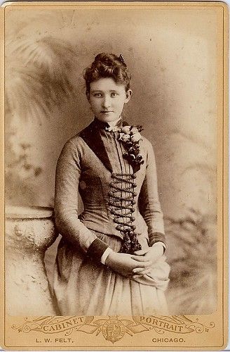 Lady Cabinet Card | PCsAHoot - Dipping toes in... | Flickr Cabinet Cards, Mary Stuart, Cabinet Card, Victorian Women, Vintage Cabinets, Vintage Typography, Vintage Portraits, Historical Dresses, Vintage Labels