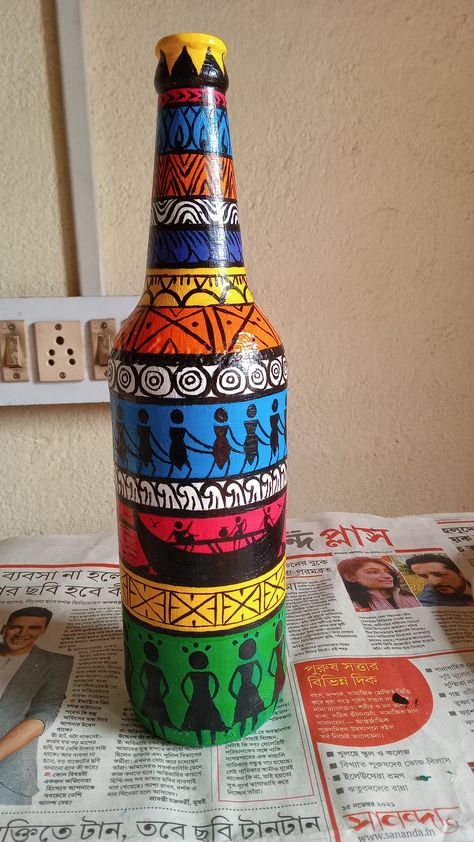 Bottel Paintings Aesthetic, Aesthetic Bottle Painting, Pole Painting, Wine Bottle Painting, Pattachitra Art, Painting Items, Bottle Art Projects, Bottle Paint, Mirror Canvas Art