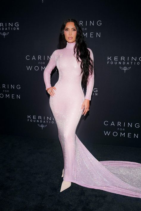 Kim Kardashian's torrid love affair with Balenciaga came to a swift end by the end of 2022, when the luxury house's much-publicized scandal engendered a couple… Kim Kardashian Dresses, Kim Kadarshian, Isabelle Huppert, Kim Kardashian Style, Christy Turlington, Kardashian Style, Nicole Kidman, Bandage Dress, Kim Kardashian