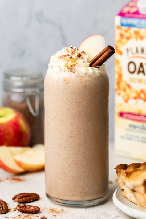 Healthy Apple Pie Smoothie - All the Healthy Things Smoothie Shack, Healthy Apple Pie Smoothie, Apple Pie Smoothie Recipe, Holiday Smoothies, Gluten Free Apple Recipes, Nutri Bullet Recipes, All The Healthy Things, Apple Smoothie Recipes, Low Sugar Smoothies