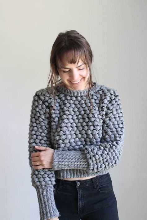 d72fbbccd9fe64c3a14f85d225a046f4desc35180155ri Gilet Crochet, Mode Crochet, Bobble Stitch, Textured Sweater, Sweater Crochet Pattern, Crochet Patterns For Beginners, Cozy Sweater, Sweater Pattern, Crochet Sweater