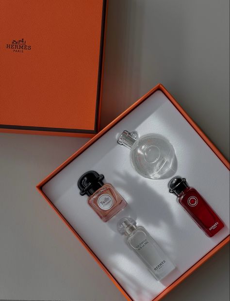 Hermès perfumes, fragrance, holiday gifts, sephora finds Hermes Perfume Aesthetic, Sephora Finds, Hermes Gift, Hermes Aesthetic, Hermes Fragrance, Designer Fragrance, Hermes Perfume, Perfume Set, Perfume Samples