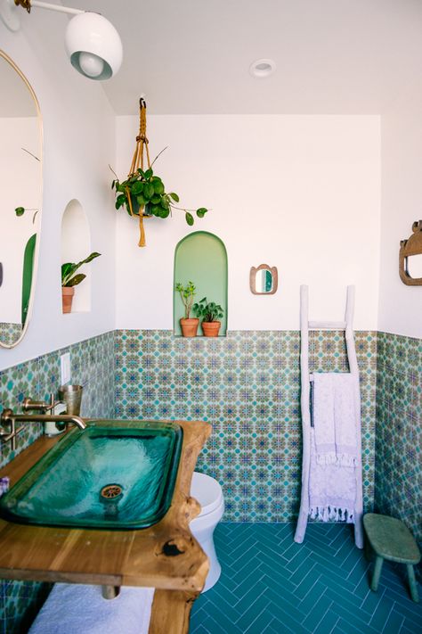 Fireclay tile in our new Jungalow bathroom | Justina Blakeney Green Tiles, Justina Blakeney, Fireclay Tile, Bad Inspiration, Loch Ness, Design Del Prodotto, Room Inspiration Bedroom, Dream House Decor, Bathroom Makeover