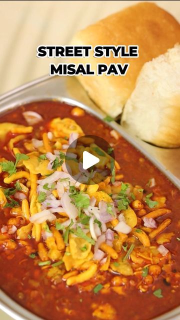 Misal Pav Recipes, Misal Pav, Haldi Powder, Sunday Recipes, Fenugreek Seeds, Grated Coconut, Garlic Paste, Poppy Seeds, Red Chilli