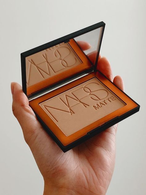 Light Brown Makeup, Brown Makeup Products, Every Day Routine, Nars Bronzer, Nars Products, Makeup Luxury, Saving Face, Makeup Materials, Day Routine