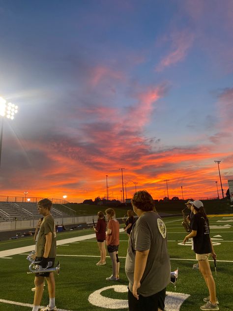 Band Camp Aesthetic, Band Kid Aesthetic, Marching Band Aesthetic, Colorguard Aesthetic, Guard Aesthetic, Usa High School, Freshman Advice, Colour Guard, Band Practice