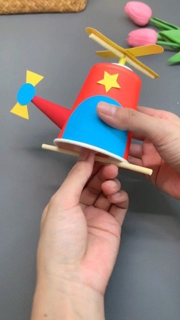 Paper Cup Crafts, Idee Cricut, Bottle Craft, Easy Paper Crafts Diy, Hand Crafts For Kids, Preschool Art Activities, Animal Crafts For Kids, Diy Crafts For Kids Easy, Creative Activities For Kids