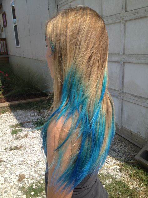 Blonde Hair With Blue Tips, Faded Blue Hair, Blue Tips Hair, Blonde And Blue Hair, Dipped Hair, Dyed Tips, Popular Images, Blue Ombre Hair, Dyed Hair Blue