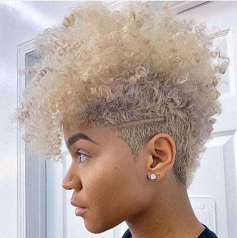 Ice Blond, Short Platinum Blonde Hair, Short Natural Haircuts, Short Natural Curly Hair, Natural Curly Hair Cuts, Shaved Side Hairstyles, Short Box Braids Hairstyles, Tapered Natural Hair, Natural Hair Cuts