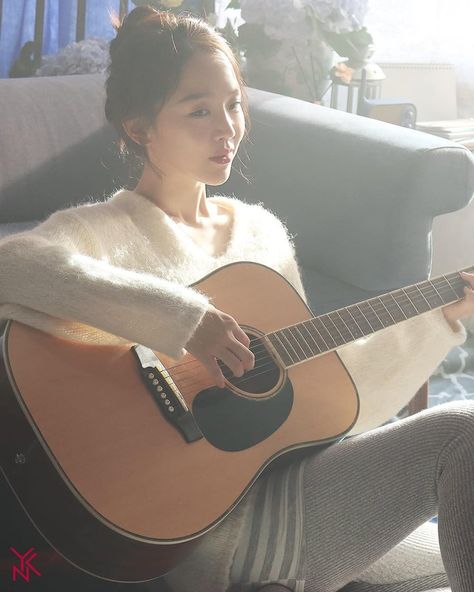 Shin Hye Sun, Angel's Last Mission, Seo Hyun Jin, Shin Hye-sun, Guitar Photography, Guitar Girl, Song Hye Kyo, Pic Pose, Korean Drama Best