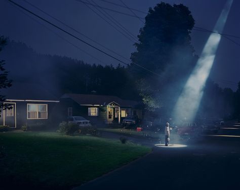 Mysterious Stories Set in Suburban America (15 photos) - My Modern Metropolis Gregory Crewdson Photography, Gregory Crewdson, Street At Night, Narrative Photography, Twilight Photos, Diane Arbus, John Wilson, Night Vale, Edward Hopper