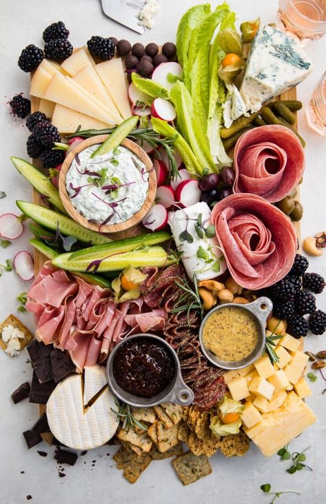 Don't let those gorgeously arranged meat-and-cheese trays intimidate you! Creating the perfect keto charcuterie board is super easy and, honestly, super fun. With these basic tips, you'll always have a perfect party appetizer to wow your friends and family. Bacon Chips, Meat And Cheese Tray, Cheese Trays, Charcuterie And Cheese Board, Charcuterie Recipes, Perfect Keto, Cheese Boards, Best Cheese, Deli Meat