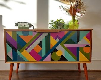 Painted Credenza, Geometric Sideboard, Mid Century Cabinet, Painted Cabinet, Record Cabinet, Mid Century Sideboard, Funky Painted Furniture, Funky Furniture, Design Del Prodotto