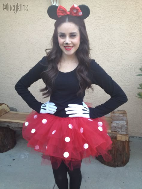 Minnie Mouse <3                                                                                                                                                     More Minnie Mouse Kostüm, Last Minute Halloween Costume Ideas, Halloween Costume Couple, Mouse Diy, Last Minute Halloween Costume, Carnaval Costume, Minnie Mouse Costume, Last Minute Halloween, Minnie Mouse Halloween