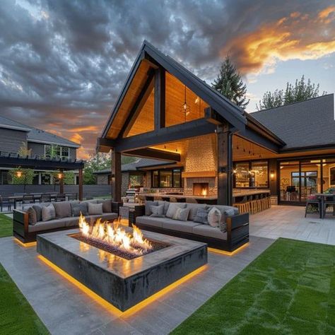 SharQuese JeNae Houses With Outdoor Living Spaces, Beautiful Patios Luxury Backyards, Modern Outdoor Patio Ideas, Backyard Fireplace Ideas, Rich Houses, Sunken Fire Pit, Supernatural Academy, Wall Plants Indoor, Contemporary House Designs