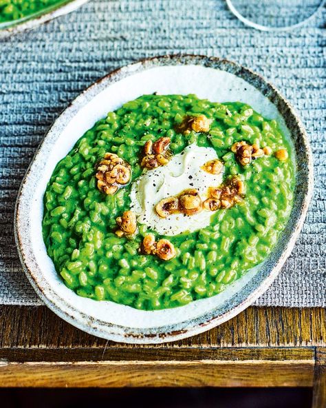 Green Risotto Recipes, Hazelnut Pesto, Green Risotto, Vegetarian Dinner Party, Spinach Risotto, Vegan Risotto, Whipped Goat Cheese, Vegetarian Main Course, Recipes Delicious