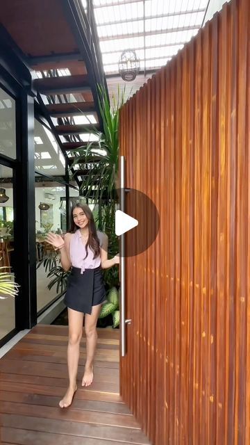 Meditation House Architecture, Modern Bbq Area, Modern Bali House, Tropical Home Design, Bali Architecture, Glamorous Lifestyle, Villa In Bali, Dream Villa, Riverside House