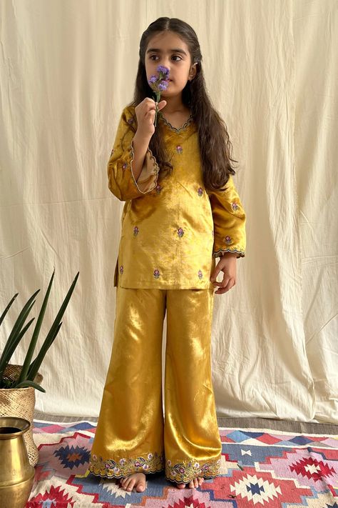 Buy Boteh Embroidered Kurta & Flared Pant Set Online | Aza Fashions Kids Ethnic Wear Indian, Kids Indian Wear, Velvet Kurta, Ethnic Wear Indian, Kids Ethnic Wear, Party Reception, Pakistani Party Wear, Designer Kurti Patterns, Kurti Patterns