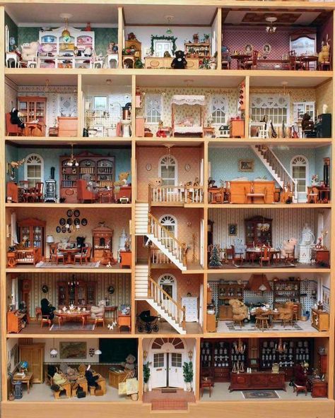 Miniaturas Steiff Bears, Doll House Plans, Mini Doll House, Dolls House Interiors, Miniature Rooms, Tiny World, Barbie House, Miniature Houses, Miniature Crafts