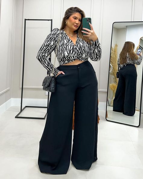 Plus Size Classy Outfits Dressy, Casual Elegant Plus Size Outfit, Dress Pants For Curvy Women, Plus Size Fancy Outfit, Graduation Outfit Plus Size, Formal Plus Size Outfits, Curvy Formal Outfit, Plus Size Looks Casual, Formal Outfits For Women Plus Size