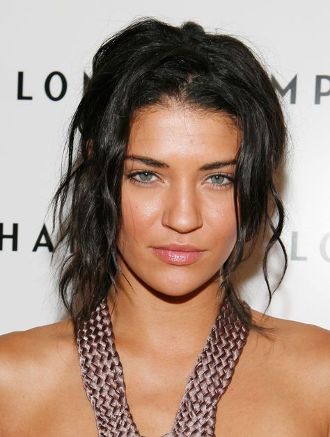 Vanessa Abrams, Jessica Szohr, Well Behaved Women, Black Wig, Classy And Fabulous, Gossip Girl, Celebrities Female, Face Shapes, Stylish Women