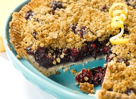 Concord Grape Pie, Cherry Crumb Pie, Berry Pie Recipe, Grape Pie, Grape Recipes, Berry Pie, Special Desserts, Family Food, Cherry Pie