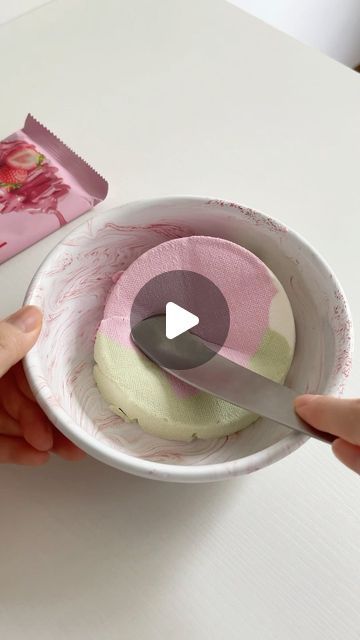 theprincessdailylife on Instagram: "Make yogurt bowl with me #yogurt #asmr #healthyfood #foodie #lifestyle #satisfying" Dry Yogurt Bowl, Dry Yogurt, Candy Crystals, Yogurt Bowl, Clean Girl, Frozen Yogurt, Yogurt, Frozen, Ice Cream