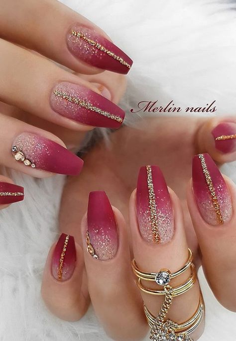 Sparkle Nail Designs, Dark Pink Nails, Bridal Nails Designs, Fashionable Nails, Inspiration Nails, Bridal Nail Art, Gold Nail, Nails Fashion, Red Nail Designs