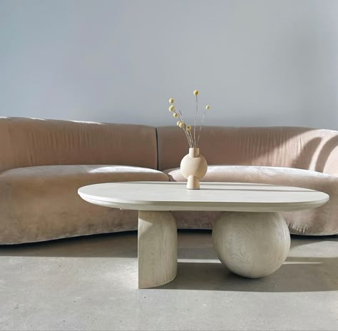 Trending Coffee Tables 2022, White Stone Coffee Table, Diy Coffee Table Concrete, Japandi Coffee Table, Coffee Table Inspiration, Interior Boho, Luxury Coffee Table, Concrete Furniture, Coffee Table Design