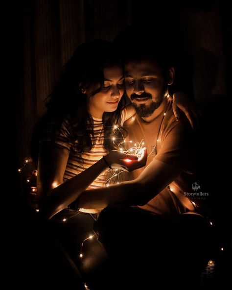 Diwali Photography Poses For Couple, Creative Couples Photography, Pre Wedding Photoshoot Props, Diwali Photography, Pre Wedding Photoshoot Outfit, Engagement Photography Poses, Indian Wedding Photography Couples, Wedding Photoshoot Props, Bridal Photography Poses