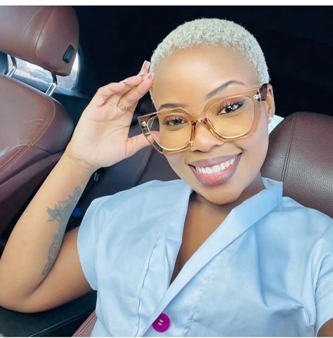 Blonde Low Cut Black Women, Blond Buzzcut, Baldie Baddie, Low Cut Hair Black Women, Low Haircuts, Short Platinum Blonde Hair, Natural Hair Haircuts, Short Dyed Hair, Blonde Natural Hair