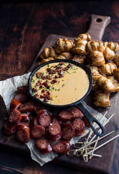 Sausage Charcuterie Board Ideas, Mini Soup Appetizers, Or Derves Appetizers, Pretzel Dinner Ideas, Beer Cheese Board, Savory Orderves, Hors O'dourves, Game Night Foods Hosting, Fall Hourdourves