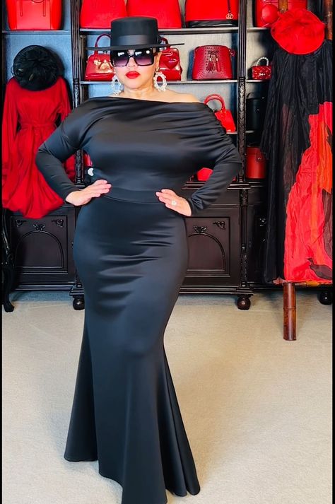 Click On The Link Below To Shop Now👇👇👇 Black High Low Dress, Curve Hugging Dress, Mermaid Style Dress, Derby Dress, Butterfly Collection, Spandex Dress, Mermaid Style, Event Outfit, Social Butterfly