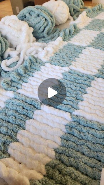 Crochet Blankets With Chunky Yarn, Eternal Bliss Yarn Blanket, Finger Knitting With Loop Yarn, Colorful Blanket Crochet, Chunky Knit Blanket Blue, Yarn Bee Eternal Bliss Blanket Pattern, Chunky Blanket Color Combos, Chunky Yarn Blanket Ideas, Chunky Yarn Blankets