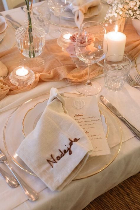 The Bride Hand-Embroidered Every Napkin and Wrote Menus in Different Languages For Her Wedding Reception in Puglia - Over The Moon Embroidered Napkin Wedding, Wedding Embroidered Napkins, Embroidered Napkins Wedding, Embroidered Wedding Napkins, Engagement Vibes, Cloth Napkins Wedding, Bridgerton Wedding, Napkin Wedding, Bridesmaid Stuff